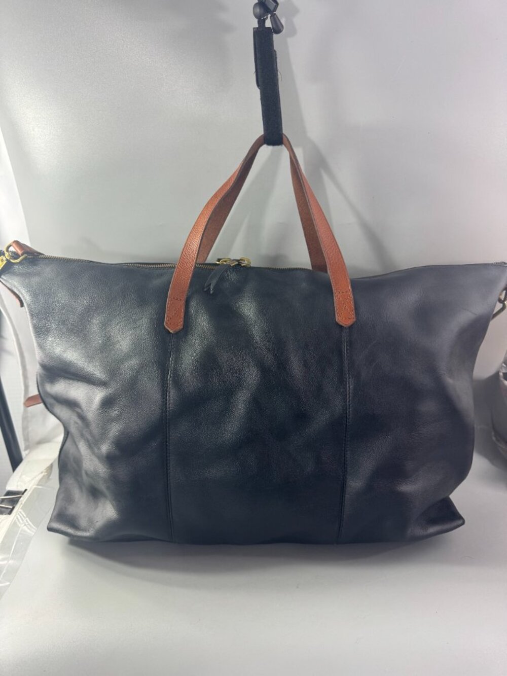 Madewell The Transport Weekenderin in True Black - Picture 7 of 15